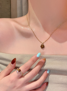 超有层次感！虎眼石吊坠项链女秋冬长款叠戴毛衣链轻奢高级感配饰