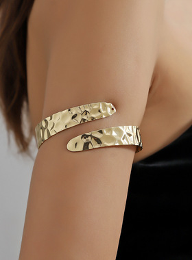 欧美跨境饰品简约爱心蝴蝶臂环轻奢小众高级感手镯时尚热销新款