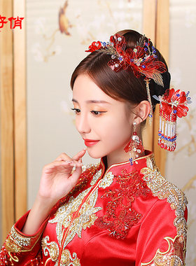 红色头饰造液花跟妆新娘结婚