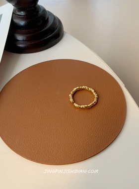 小众设计小巧精致轻奢金色戒指女