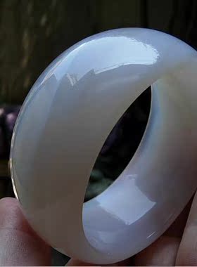 加厚纯天然原色缠丝纹理玛瑙手镯