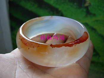 ສາຍແຂນ agate ຂອງ Brazilian ແທ້ 54mm, ສີຕົ້ນຕໍທໍາມະຊາດ, ຮູບແບບໂຄງສ້າງ cinnabar exquisite, ກວ້າງແລະຫນາ