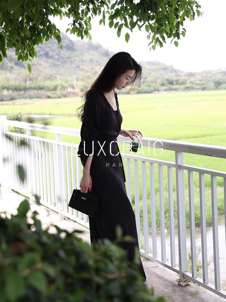 LUXCRAIG法式新款不规则黑色优雅连衣裙高级感一片式气质高端裙子