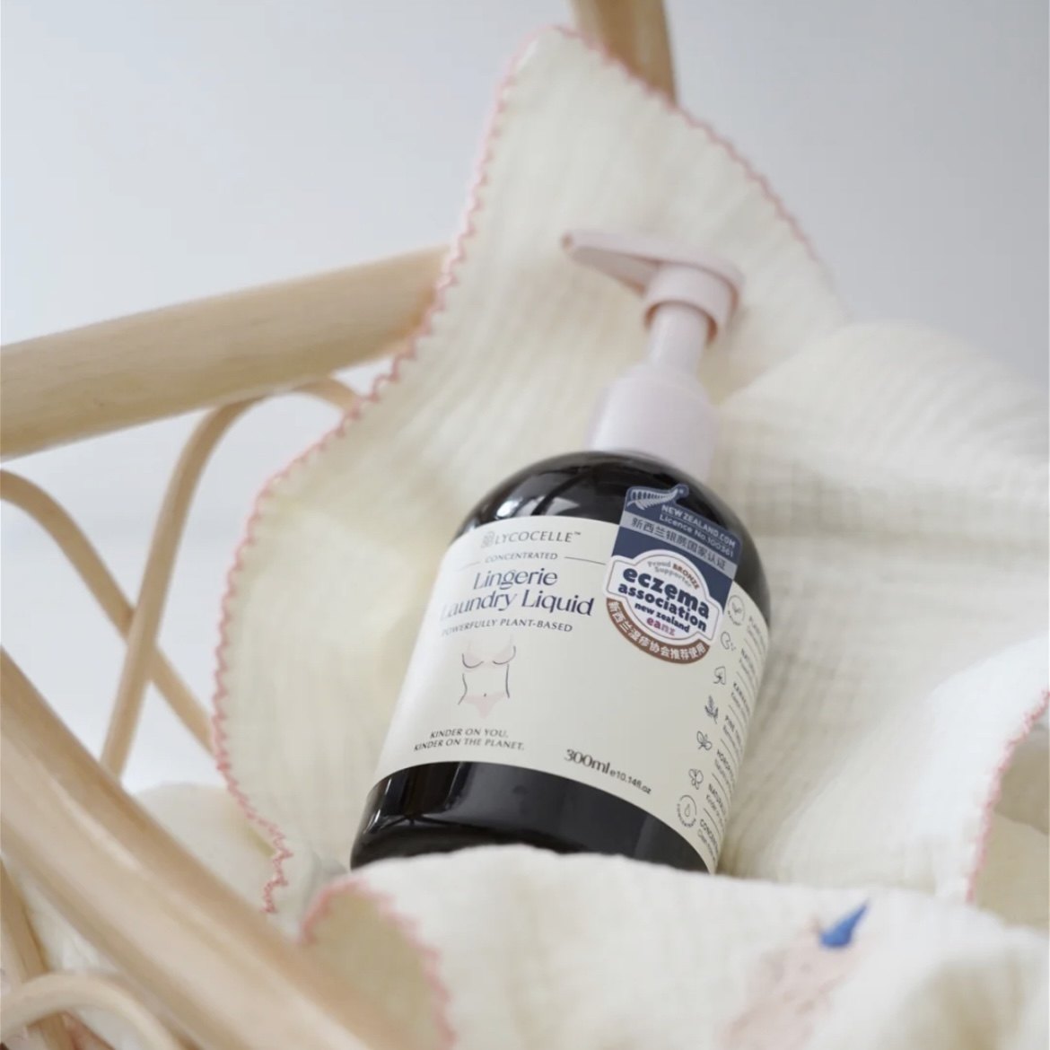 内裤之神 新西兰绽家植萃精油内衣抗菌洗衣液超模奚梦瑶同款300ml,淘宝优惠券,粉丝福利购,淘宝优惠卷
