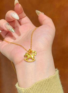 沙金爆闪碎冰冰马上有钱金色木马项链小马铜钱手链叠戴高级锁骨链