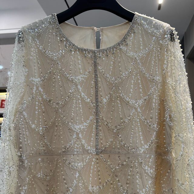 ດູໃບໄມ້ລົ່ນໃຫມ່ຂອງ pearl beading ຫນັກ, sequined ຊຸດ skirt lace, ຊຸດສອງສິ້ນຂອງສິນຄ້າເອີຣົບ, temperament ຄົນອັບເດດ: ສໍາລັບແມ່ຍິງ