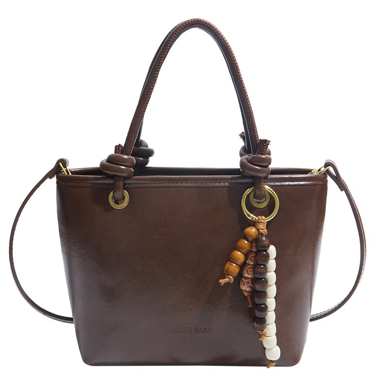 2025新款水桶包女手提斜挎包冬季大容量上班通勤洋气潮单肩包 - 图3