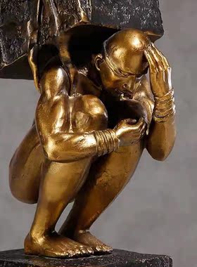 北欧轻奢负重思考者人物雕塑摆件样板房间办公室书房书柜桌面摆设