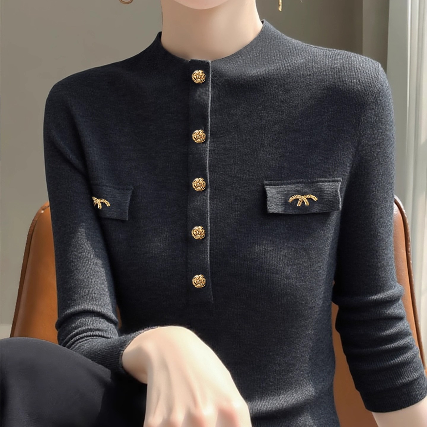 大码女装极简风黑色中领长袖针织衫女冬气质百搭修身显瘦纽扣上衣 - 图0