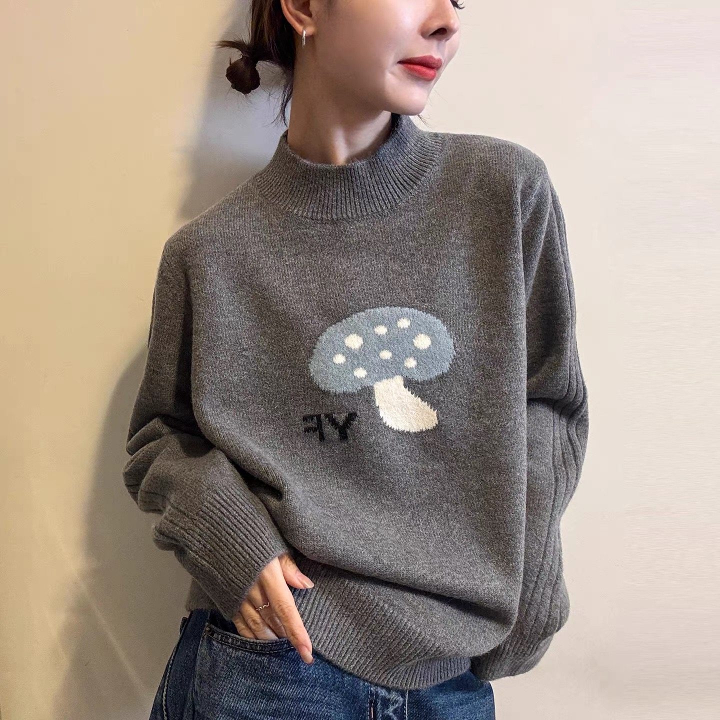 2025秋冬新款小众高级感刺绣半高领毛衣女宽松显瘦打底针织上衣潮,淘宝优惠券,粉丝福利购,淘宝优惠卷