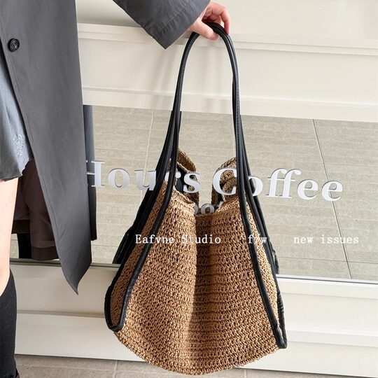 Casual daily commuter bag, travel and vacation shoulder bag