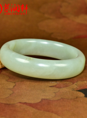 和田玉青白籽料手镯偏沙枣青色