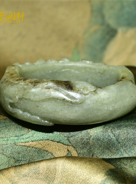 和田玉籽料手镯莲花黑皮宽条