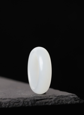 新疆和田玉籽料戒指白玉籽料戒指