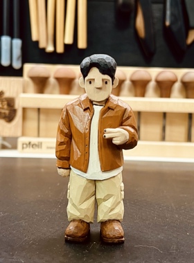 刁刻岛木雕作品“小哥哥”系列作品现货