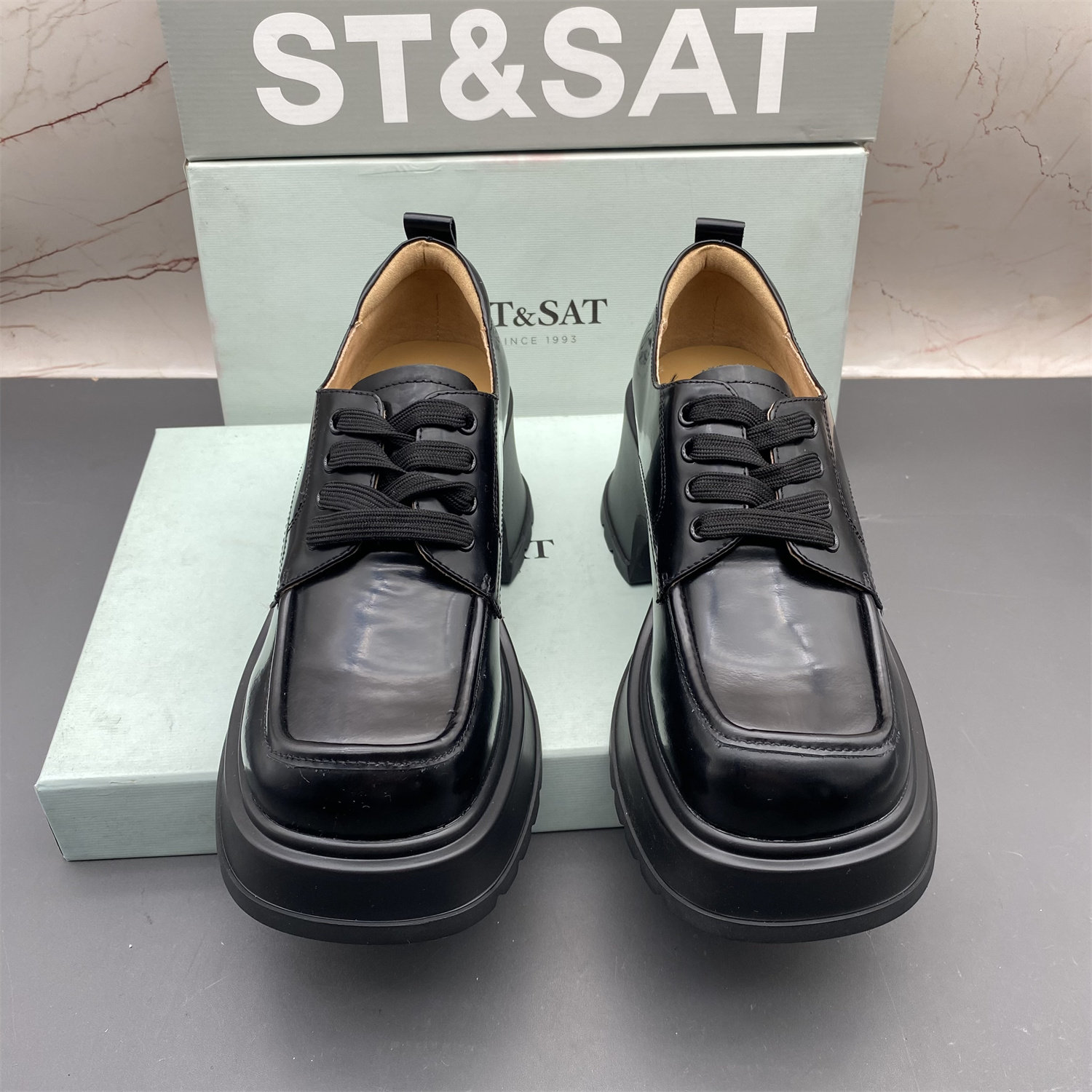 正品ST&SAT星期六撤柜断码真皮女鞋平跟防滑系带方头优雅时尚单鞋,淘宝优惠券,粉丝福利购,淘宝优惠卷