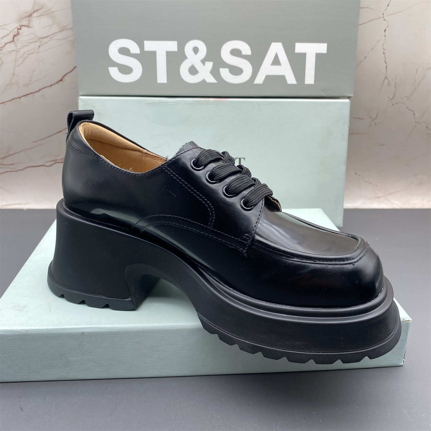 正品ST&SAT星期六撤柜断码真皮女鞋平跟防滑系带方头优雅时尚单鞋,淘宝优惠券,粉丝福利购,淘宝优惠卷