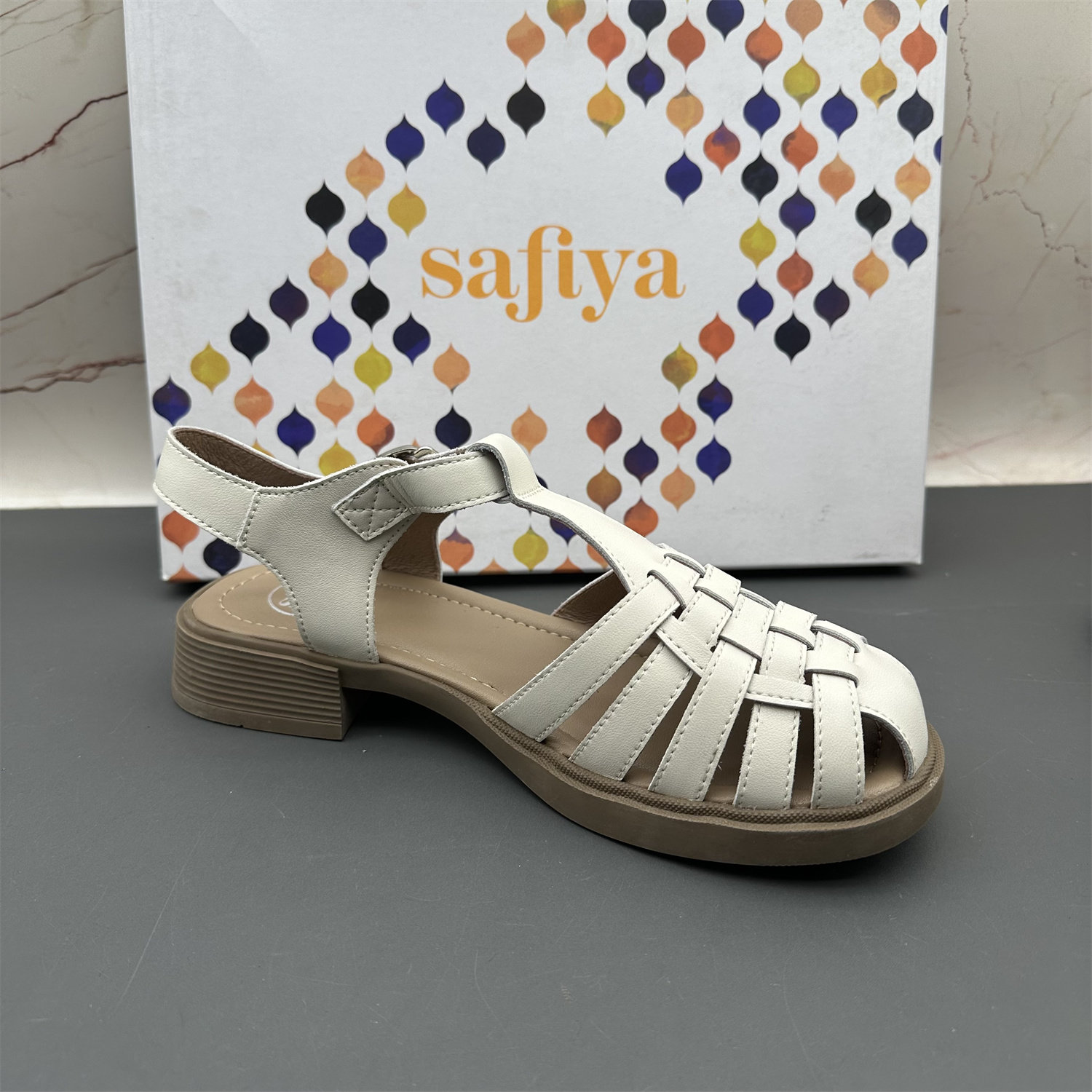 正品Safiya索菲娅撤柜断码真皮女鞋扣带圆头编织平跟防滑气质凉鞋,淘宝优惠券,粉丝福利购,淘宝优惠卷