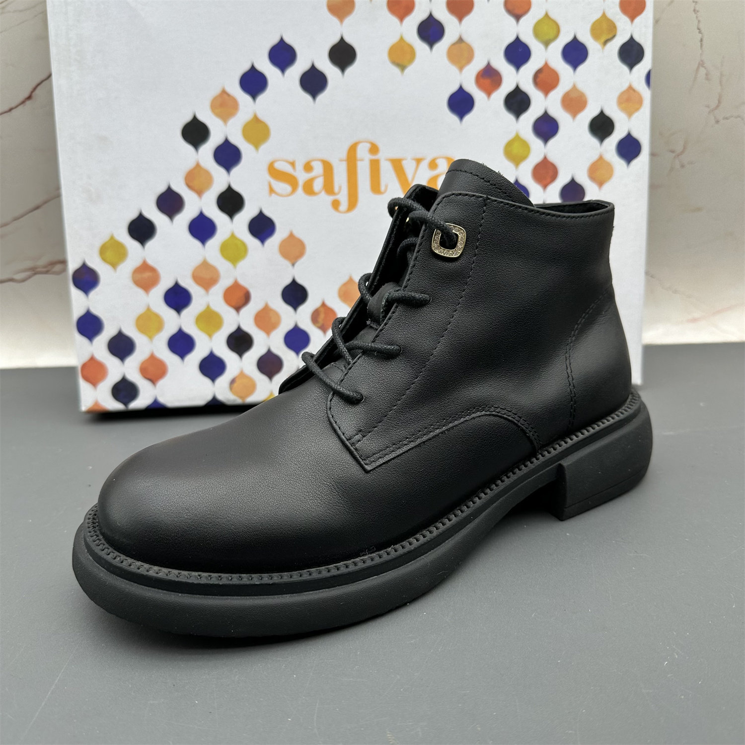36码Safiya索菲娅撤柜处理牛皮女鞋平跟防滑圆头系带日常休闲短靴,淘宝优惠券,粉丝福利购,淘宝优惠卷
