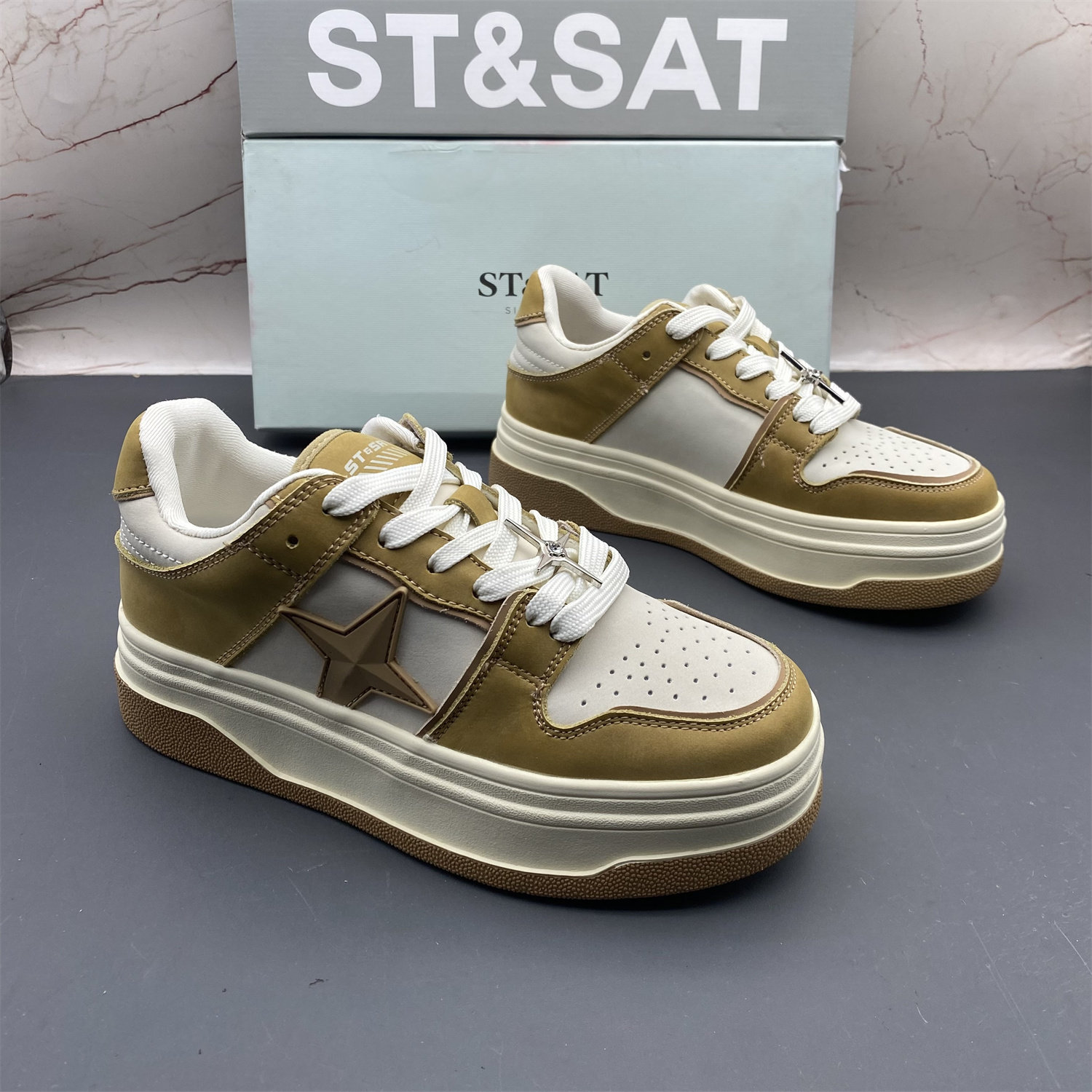 正品ST&SAT星期六撤柜断码真皮女鞋圆头拼色平底防滑系带休闲单鞋,淘宝优惠券,粉丝福利购,淘宝优惠卷