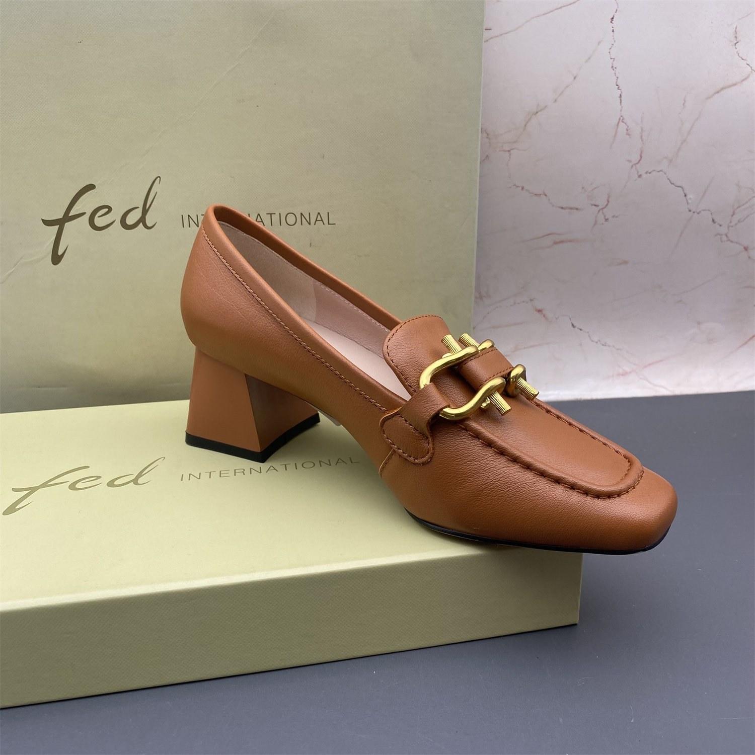 34码正品fed/艾芙伊迪撤柜牛皮处理女鞋方尖头中口粗跟中跟单鞋,淘宝优惠券,粉丝福利购,淘宝优惠卷