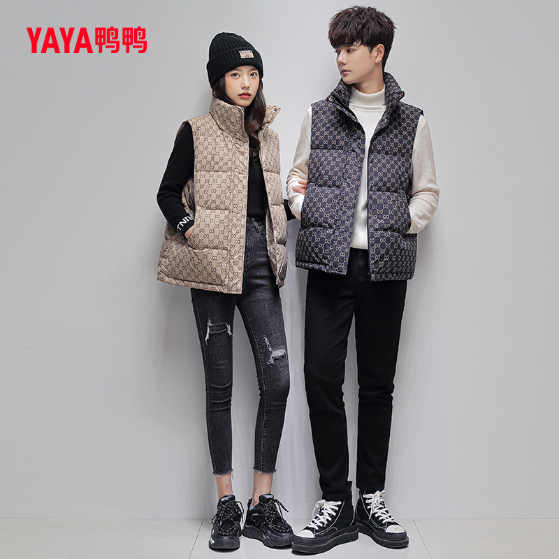 鸭鸭 23年秋季新款 情侣时尚短款立领韩版休闲羽绒马甲 天猫优惠券折后¥99包邮(¥199-100)男、女多色可选 鸭鸭 23年秋季新款 情侣时尚短款立领韩版休闲羽绒马甲 天猫优惠券折后¥99包邮(¥199-100)男、女多色可选