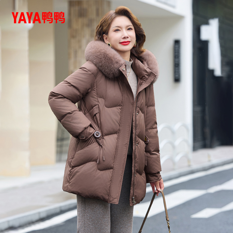 鸭鸭鸭鸭中老年羽绒服女2024冬季新品连帽狐狸毛领妈妈装保暖外套