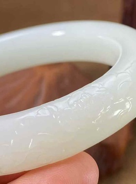 保真正品脂白新疆和田玉籽料手镯腕间风情52圈口浮雕牡丹