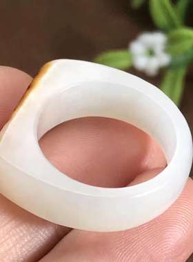 戒指新疆和田玉籽料