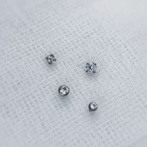 CC猪弟家 16G/18G mini小型锆 钛合金包边耳骨钉耳钉鼻钉唇钉 - 图1