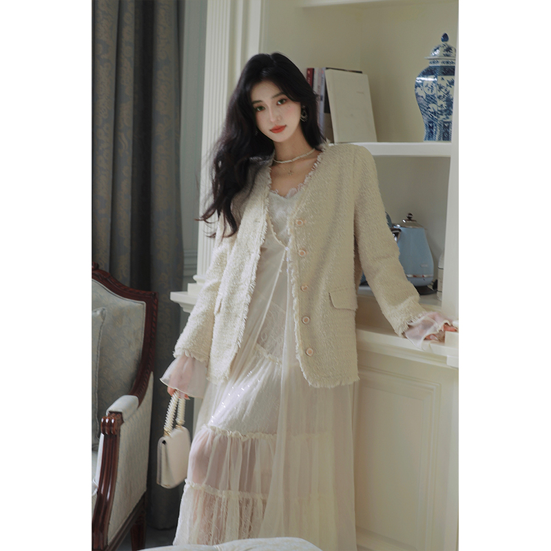 AZure轻法式复古连衣裙水溶蕾丝裙重工长裙拼接网纱小众吊带裙夏 - 图3