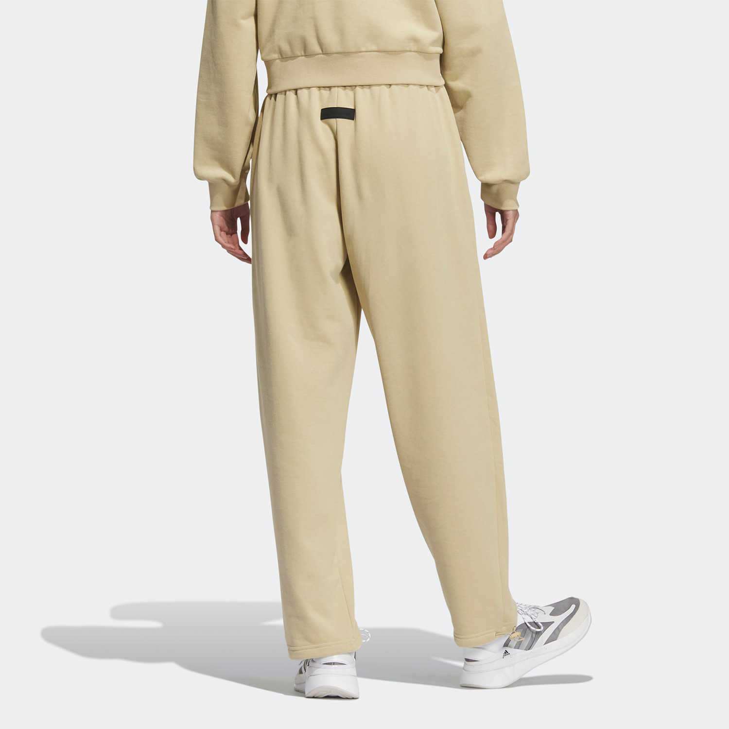 Adidas/阿迪达斯正品女子裤子休闲透气直筒收口运动长裤IK3512-图0