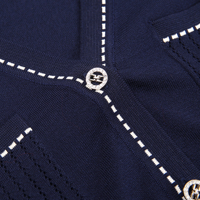 Milanden short-sleeved V-neck casual thin sweater for women