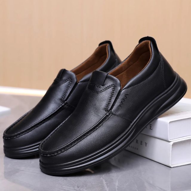 Old Beijing cloth shoes men's business formal shoes 46 imitation leather shoes men's cloth shoes loose large size 47 48 men's single shoes