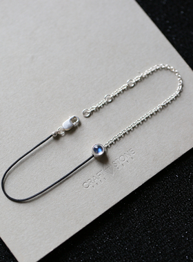 月光落在左手上散落月光也无恙