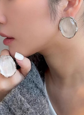 明星浅灰色水波纹耳钉可调节戒指女小众高级感气质夸张耳环耳饰潮