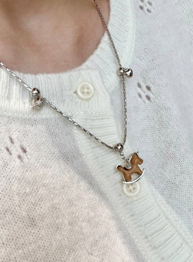 木质木马可抽拉项链长款高级感小众2025新款秋冬木头小马毛衣链女