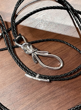 小众设计金属蝴蝶结扣皮绳腰链长款可调节简约时尚百搭绳子腰带女