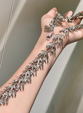 欧美个性潮流气质金属叶片质感时尚项链轻奢设计感叶子颈链锁骨链