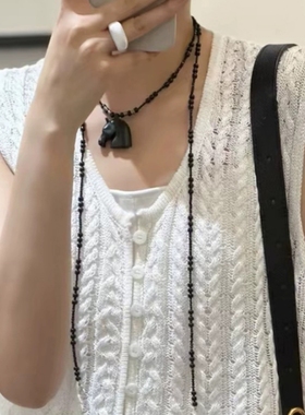 小众设计黑檀木马头吊坠长款项链女气质时髦复古黑色串珠毛衣链潮