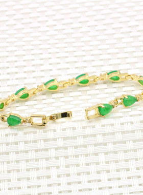 水滴镂空合金未镶嵌绿玉髓送妈妈