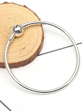 18新款欧洲魅力手链 创意爱心扣头手镯饰品