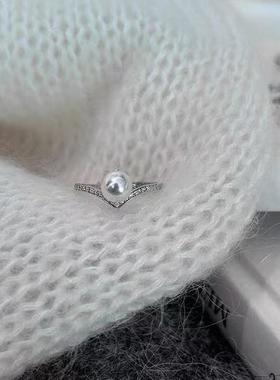 闪钻珍珠戒指女款冷淡风指环小众设计独特轻奢高级感求婚食指戒