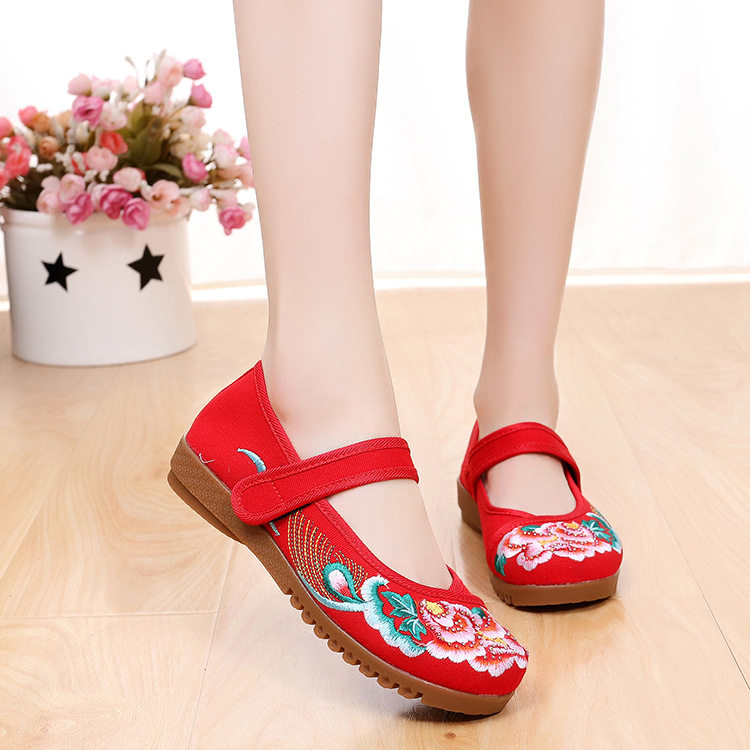 新款春夏时尚老北京布鞋女绣花鞋平底牛筋软底鞋百搭防滑透气防臭,淘宝优惠券,粉丝福利购,淘宝优惠卷