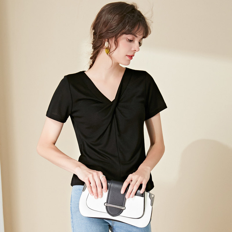 名人瑞裳2021夏季新款针织v领t恤 名人瑞裳毛针织衫