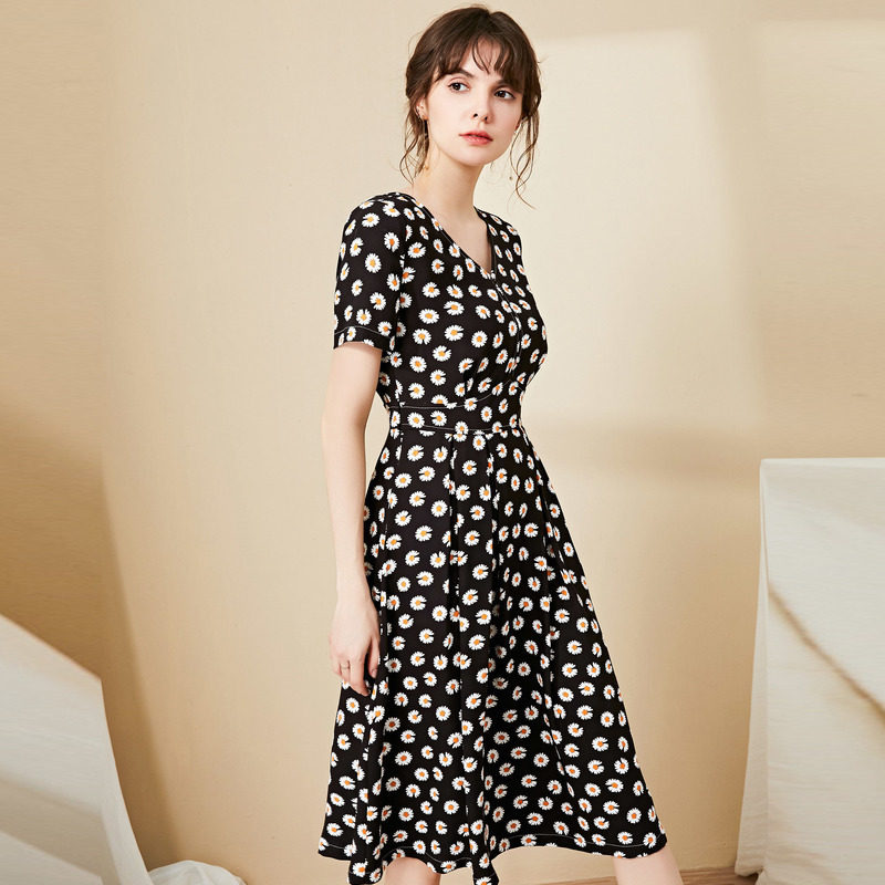 名人瑞裳2020年新款小雏菊夏连衣裙 名人瑞裳连衣裙