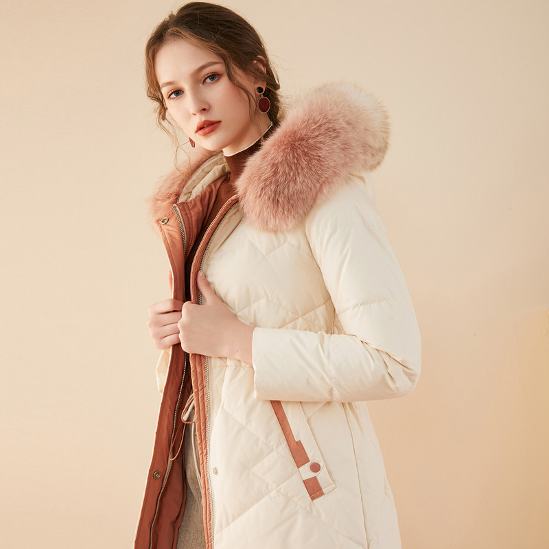 名人瑞裳冬季2019年新款时尚羽绒服 名人瑞裳羽绒服