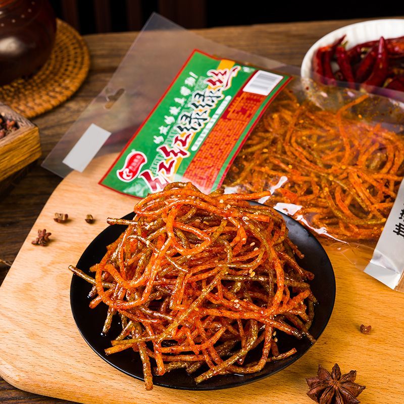 齐治亮亮辣条红绿丝湖南特特辣丝怀旧麻辣条解馋休闲零食小吃网红 - 图0
