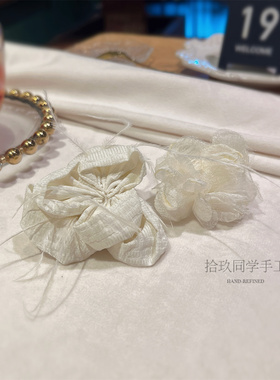 春夏清新文艺森系绿白配色胸花