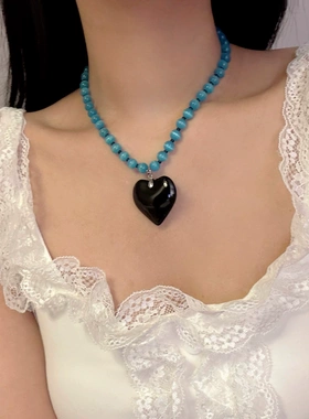 黑色爱心串珠项链适合夏天海边沙滩旅游度假拍照的锁骨链颈链